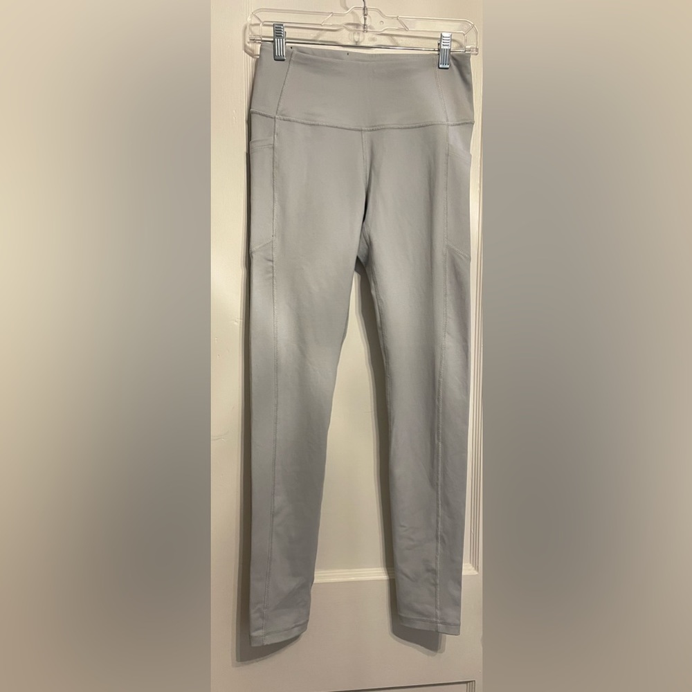 Body by Victoria workout pants